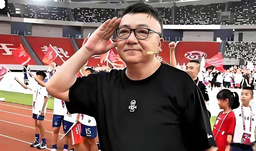 书协捞钱、美协歪审、音协装瞎、足协不作为，行业协会根烂在哪？各类行业协会成立的初