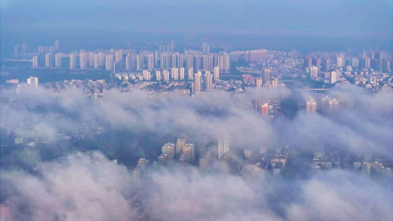 河南潢川·云中美景
   
原来神仙居所不在远方，就在潢川的晨雾里。