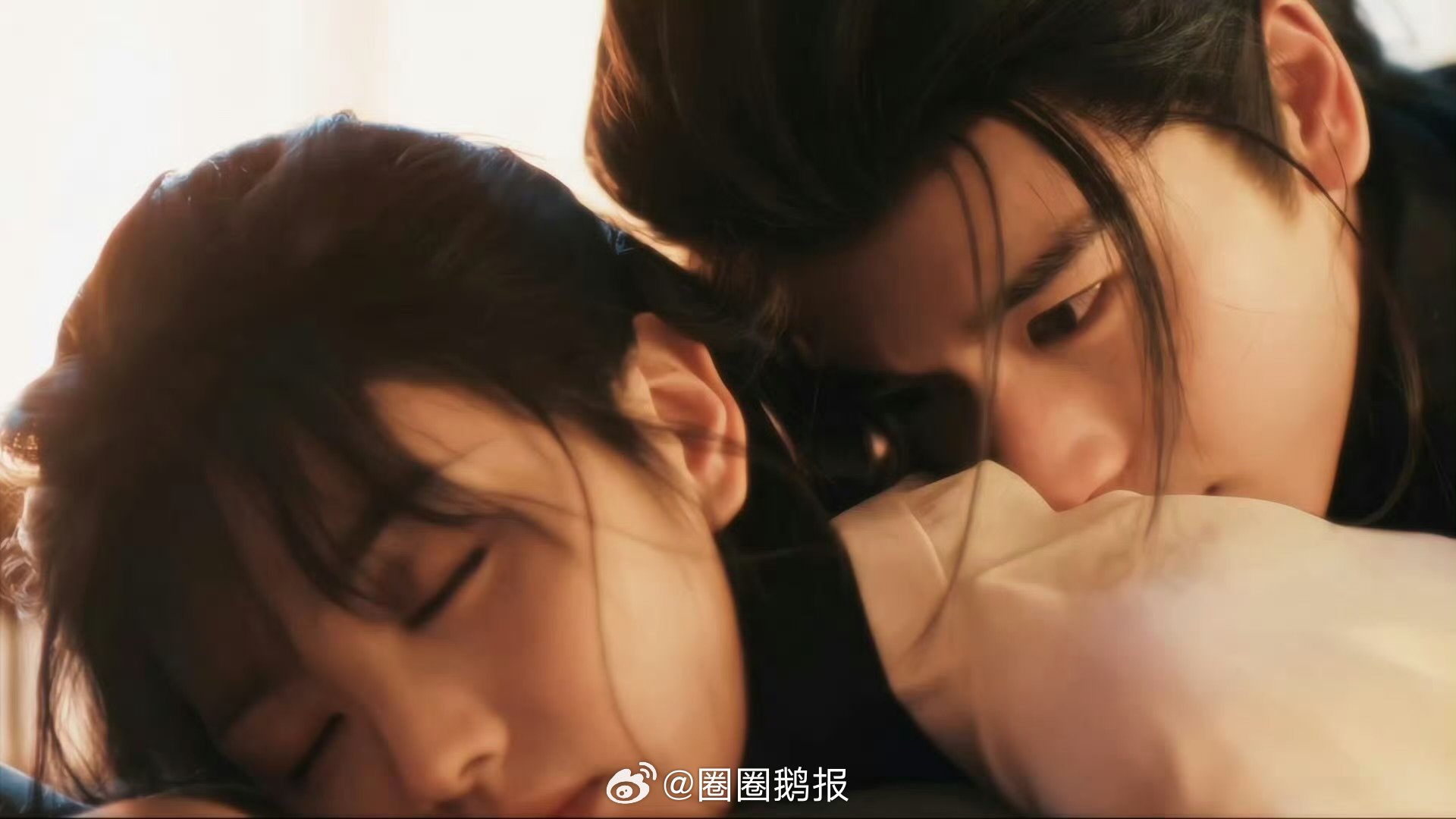 让张凌赫一个人收藏吗让谢征一个人收藏吗 被窝那段为啥要删，好可惜 