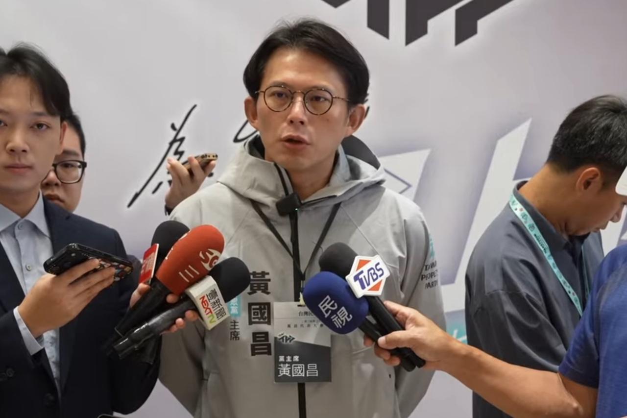 竹北市长蓝白合有共识？黄国昌：相信国民党会履行承诺　蓝白初选协商中

梅花新闻网