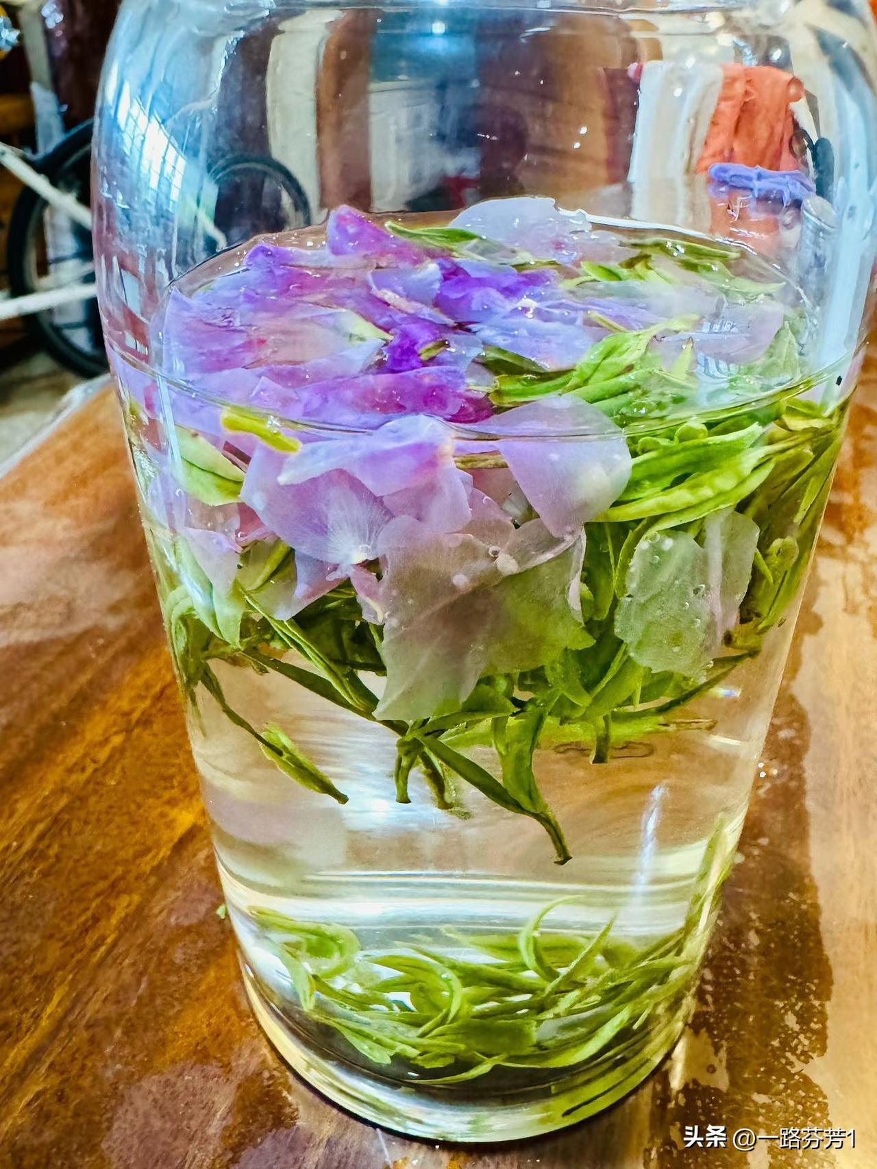 经常读到一友友开始买茶叶，但生意之路十分不顺利，不少日子零营业额，这茶叶普通人可
