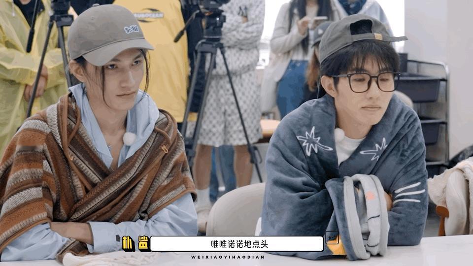 朴鲨发火的方式把余景天看呆了 谁能想到朴鲨发火是跺着脚来的，几脚下去，余景天那表