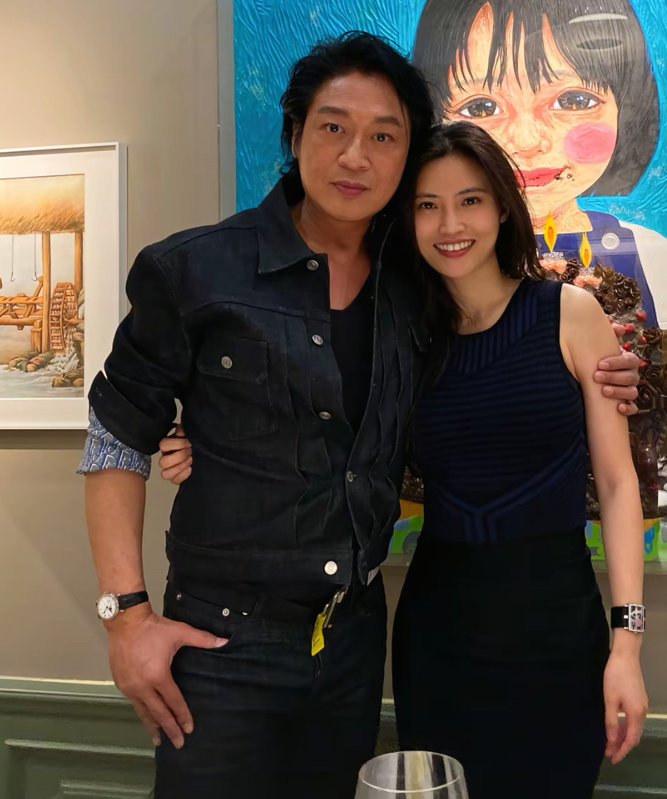 小马哥现任女朋友气质真好，好漂亮，和高圆圆好像，没有一点科技与狠活 