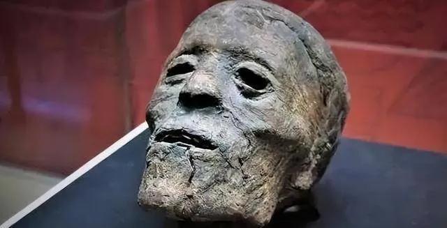 从东汉到西晋，皇帝们为何争相收藏王莽的头颅？西晋洛阳武库那场火，烧掉二百零八万件
