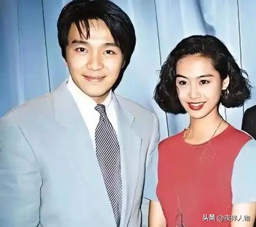 董宇辉说，他大学四年看了《大话西游》无数遍。后来才知道，拍第二部时朱茵已经和周星