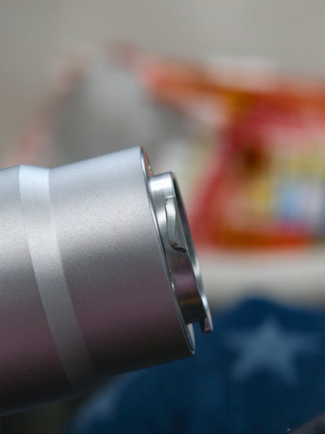 天塌了，我的vivo增距镜。。。啥时候摔得都不知道，现在卡不进去了