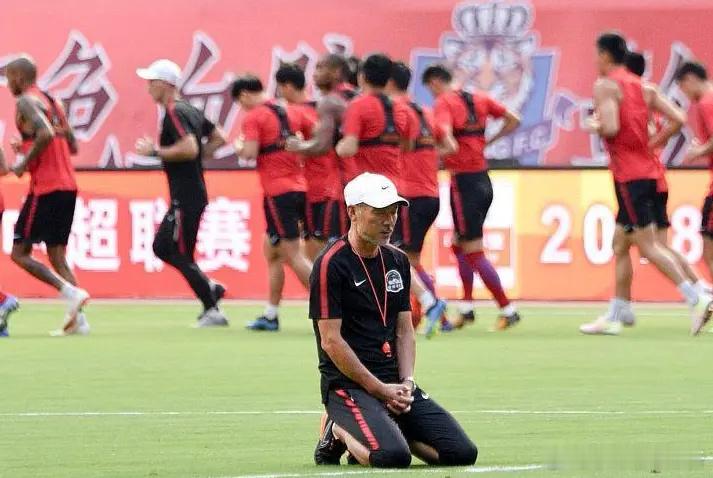 凄惨：66岁前中超名帅复出失败，求职半年无人问津，已被时代淘汰 上赛季，重庆铜梁