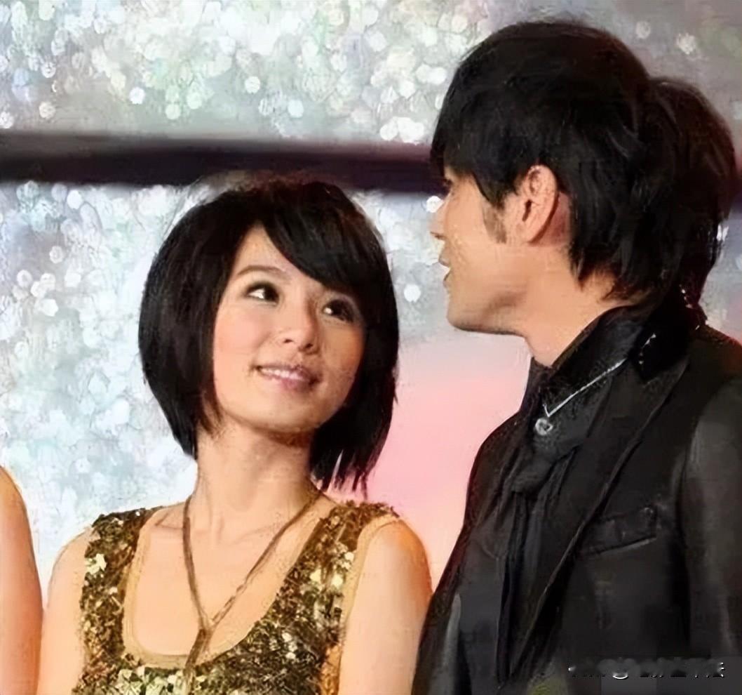 田馥甄开了单身女星炒已婚男CP的先河，她的粉丝们还在为此而沾沾自喜，在她们眼里，