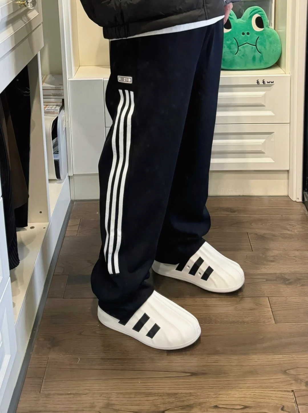 条纹卫裤｜羽绒服穿搭