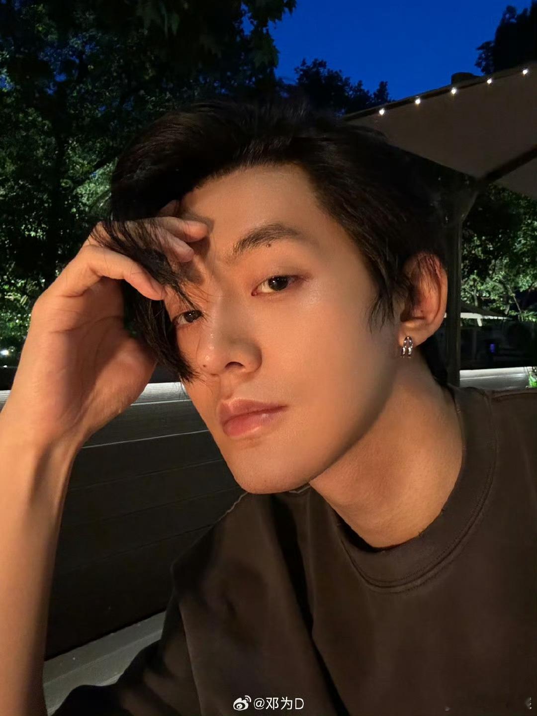 #邓为没有技巧就纯帅#💙#邓为越素越帅#男朋友 ? ！男朋友既视感有没有！！?