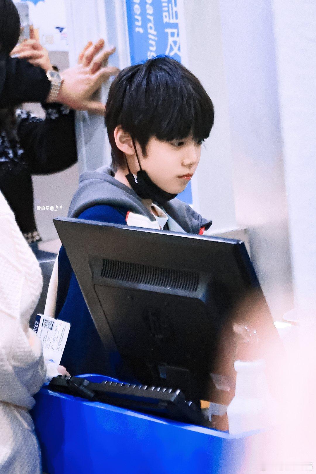 朱映宸[超话]  [绿丝带] 捕梦藏星  朱映宸  𝓛𝓸𝓿𝓮 𝓯𝓸?