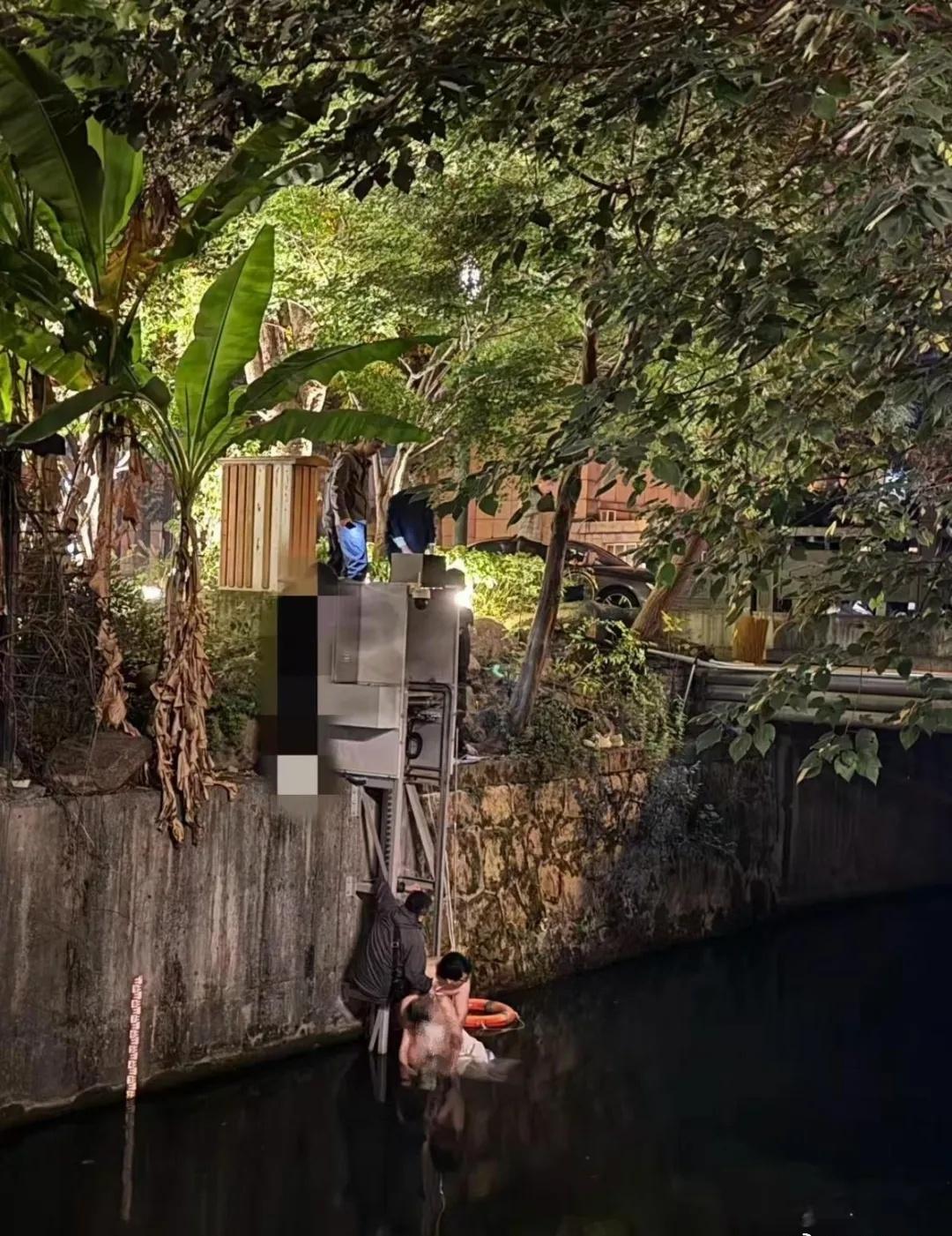 【为平凡英雄点赞！热心小伙跳河救人后婉拒留名】杭州跳河救人的无名英雄你在哪 10