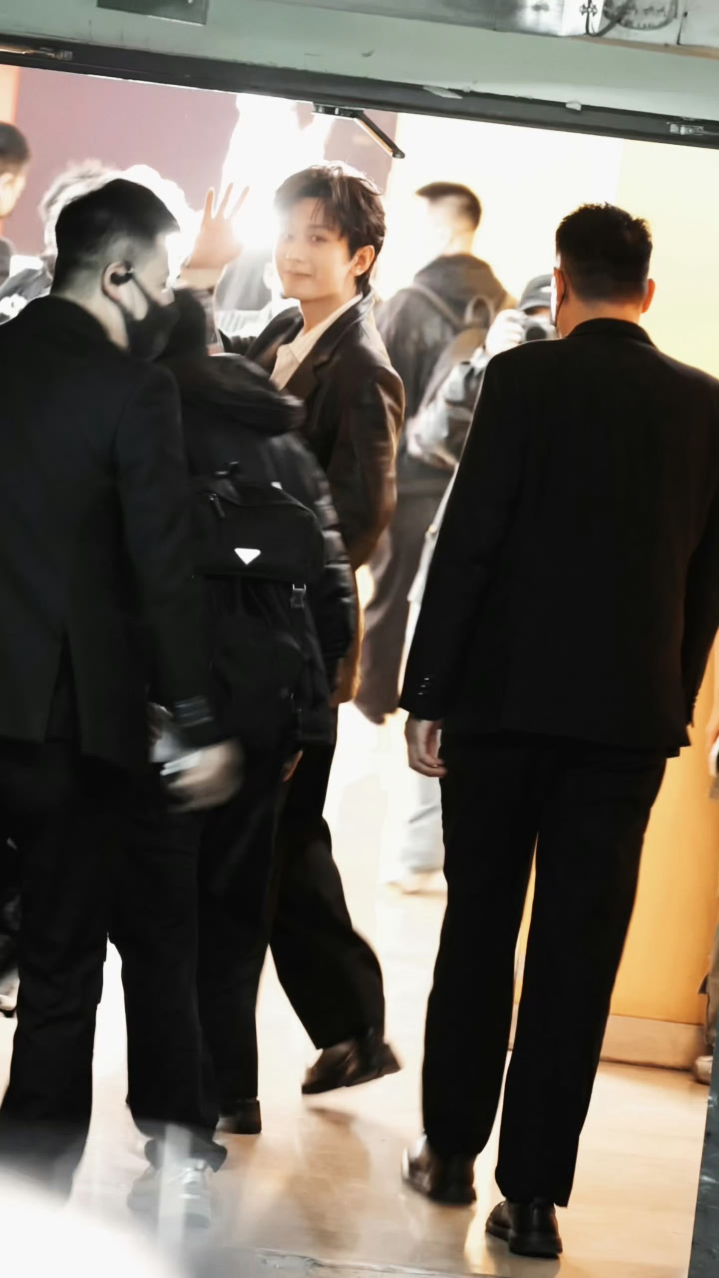 成毅今天这身妆造好帅 ​​​