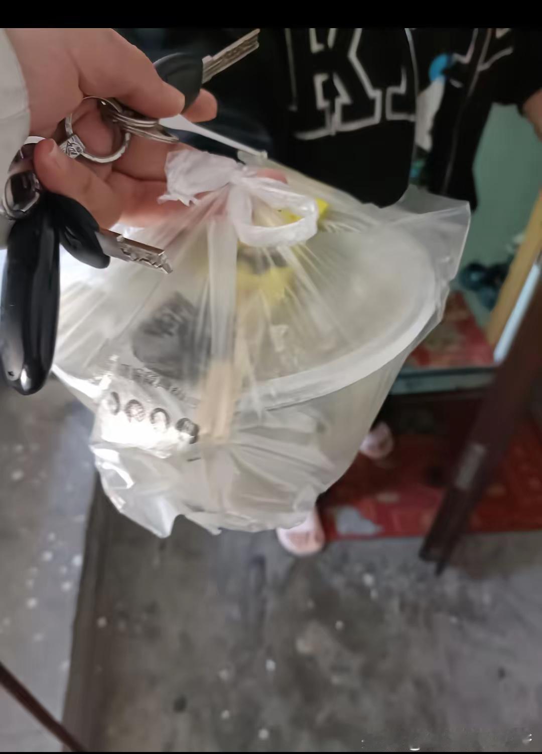 谁不是咬着牙在生活里闯关？洛阳这位妈妈的经历，戳中了太多成年人的痛点！
 
曾经