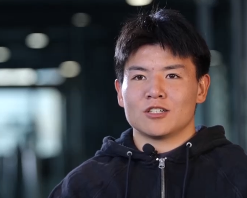 徐彬：收到狼队邀约第一感觉是诈骗；21岁不出去难道等25吗