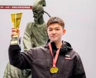 川渝大战~
轩工智能更胜一筹
千年老二再度老二

西南棋王赛又添新王


第25