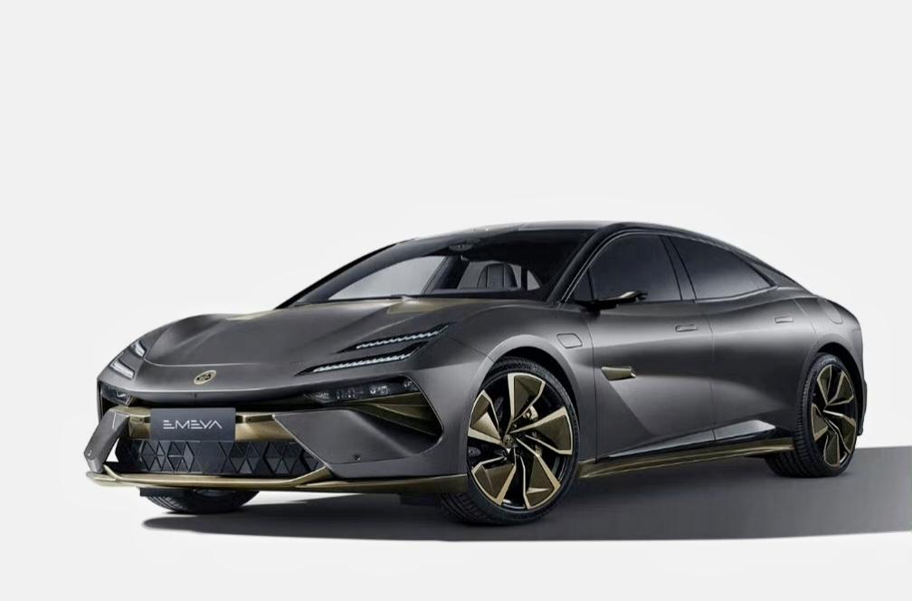 【售118万 #路特斯EMEYA#繁花R+黑金版官图】新车采用了路特斯经典的黑金