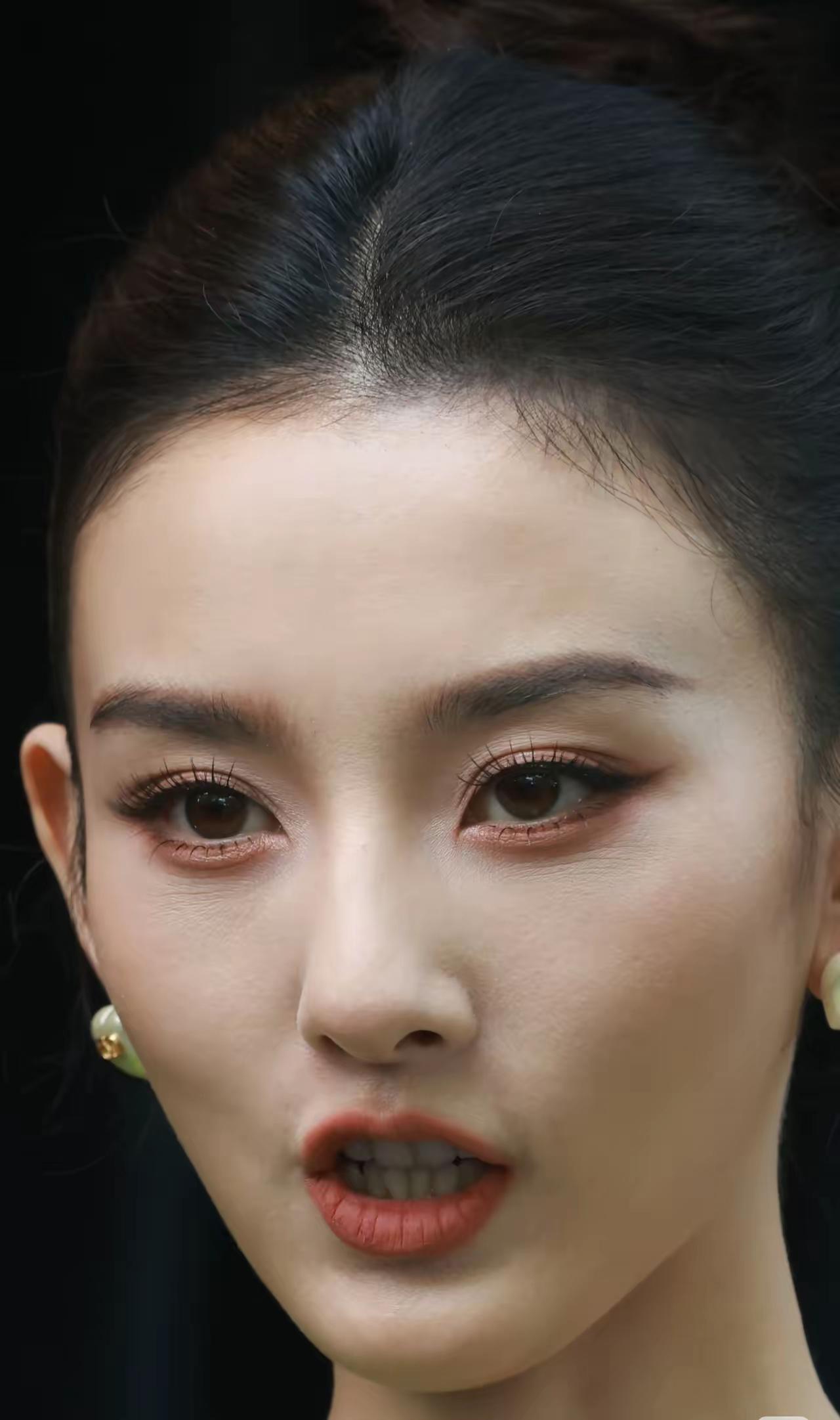 怼脸拍好看吗？会降低你心目中女神的完美形象的