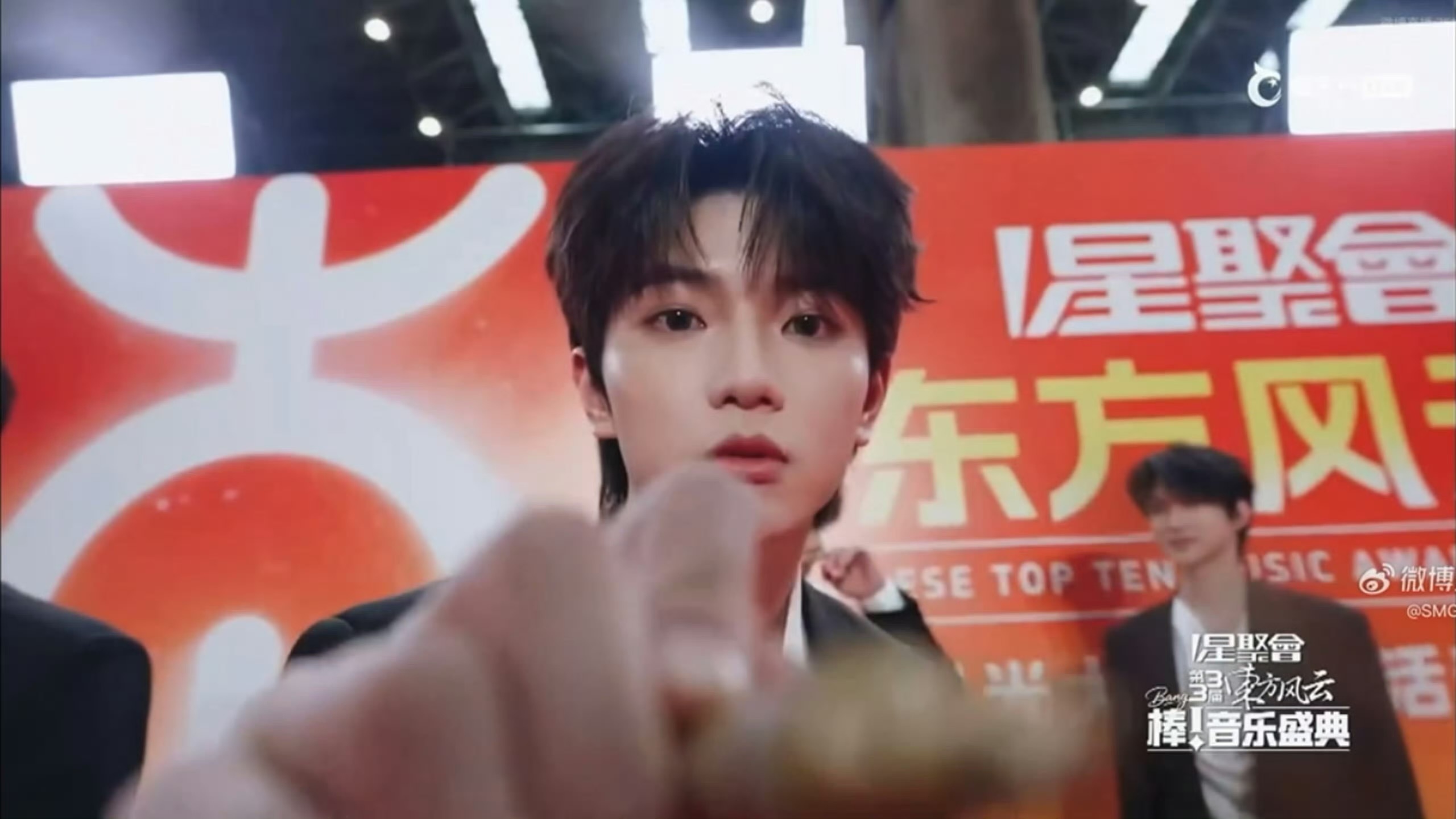 好萌的镜头签！穆祉丞东方风云榜穆祉丞镜头签好萌
