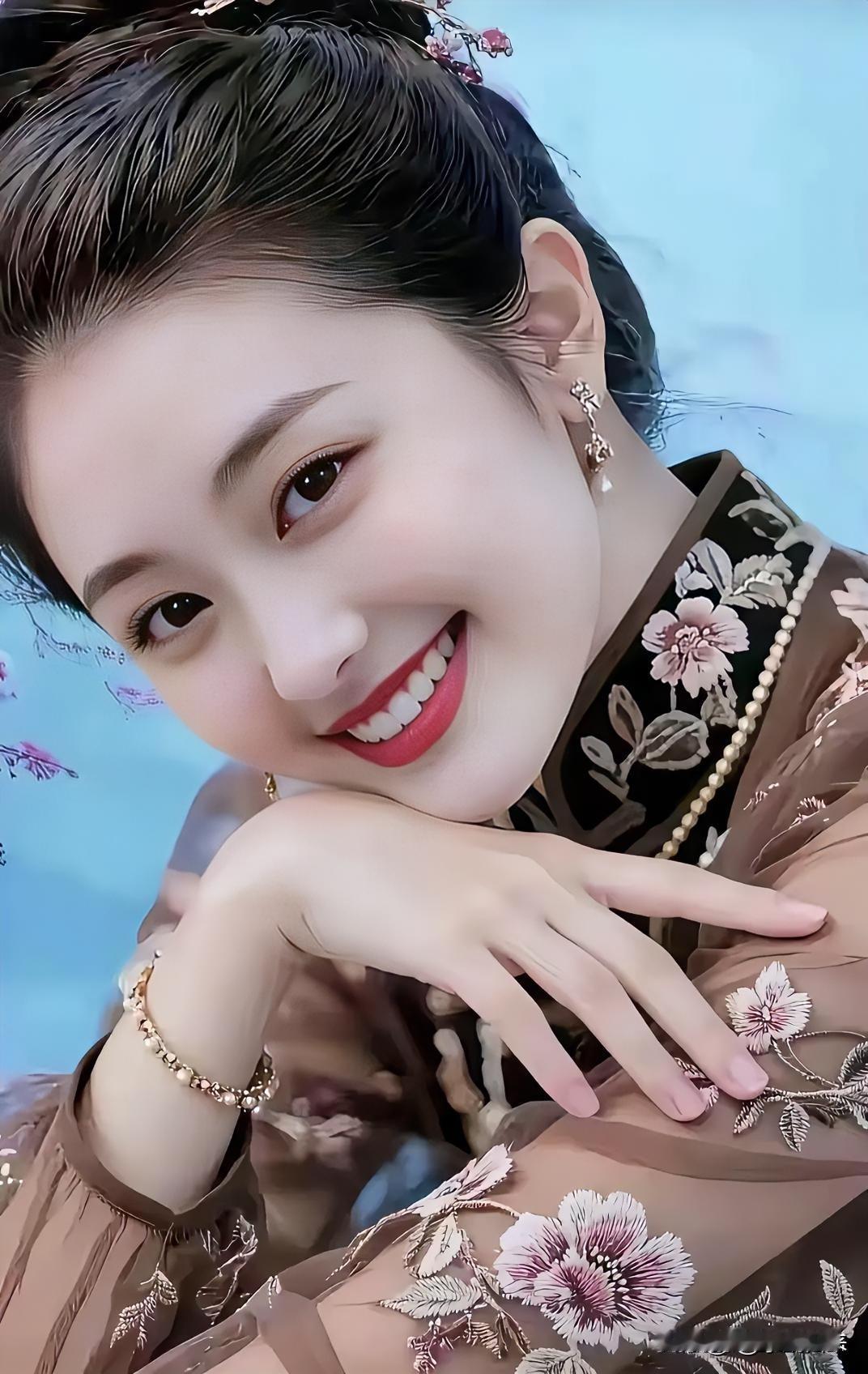 现在小姑娘喜欢大叔，原因还挺多。大叔年纪大，有年龄补偿心理，舍得给女生花钱。像有