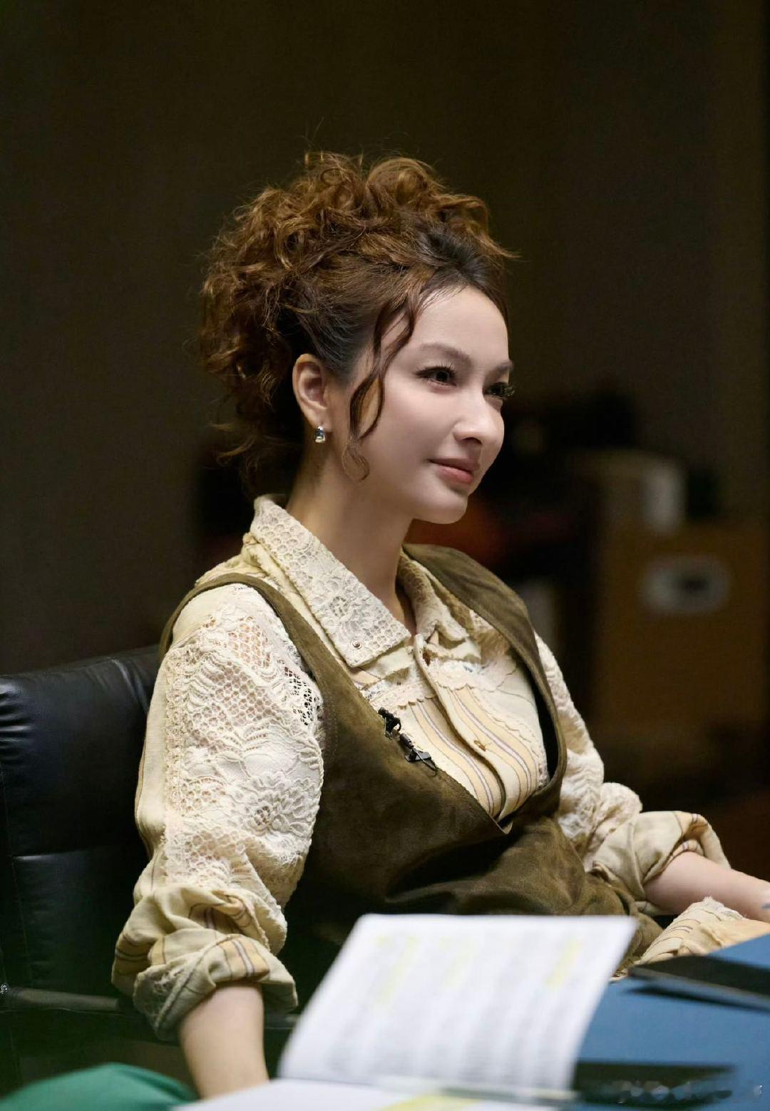 吴昕身上全是宝贝 谁能想到异怪的活性物质是重要解药啊，这么看昕调香可不就是行走的