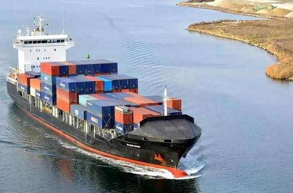 谁能想到，电诈居然跑到霍尔木兹海峡搞事情了，不少船东惨遭诈骗，本来想交巨额过路费