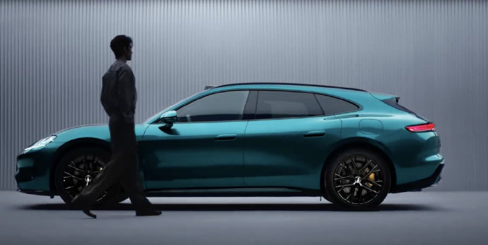 华为余承东发布视频，配文 ：“尚界汽车迎来一位新朋友！能猜到吗，4月22日为大家