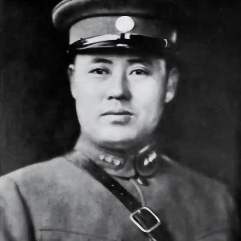 解决台湾问题有一个让两岸都满意的的方案，那就是用“北平模式”，简单来说就在武力威