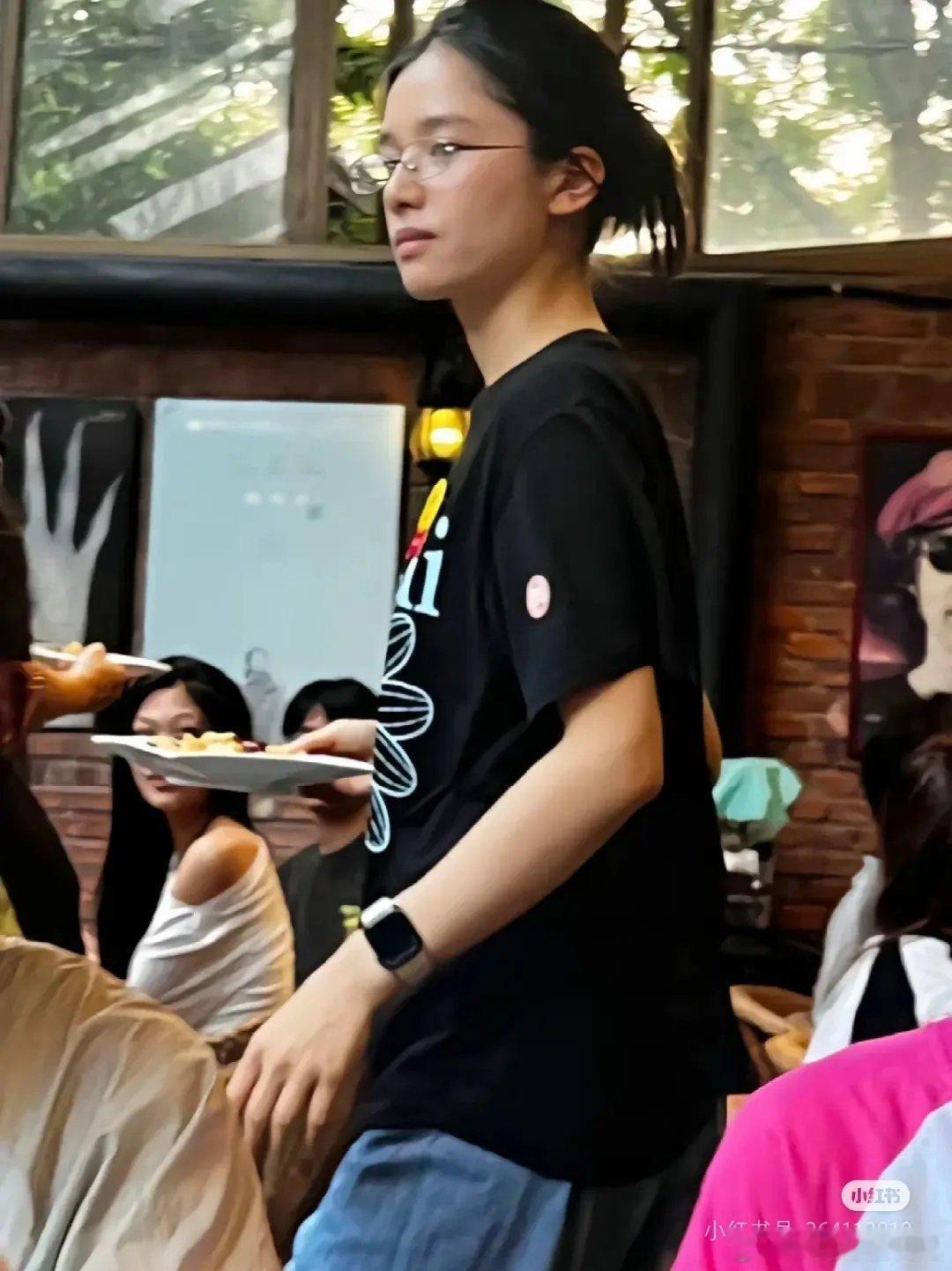 来认一认这三个都是谁 ​​​