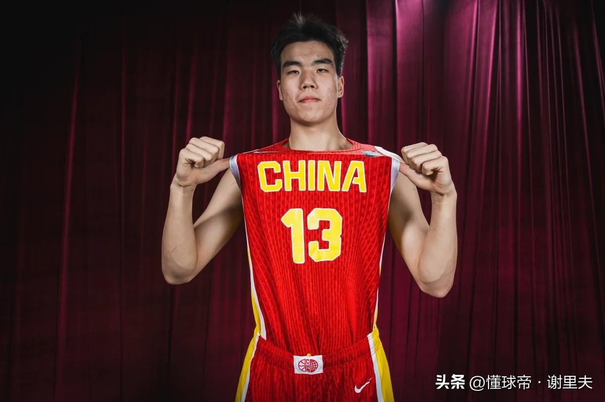 男篮出现青训天才球员，张懿赵杰有望冲击NBA，世界杯对阵喀麦隆火力全开，降维打击