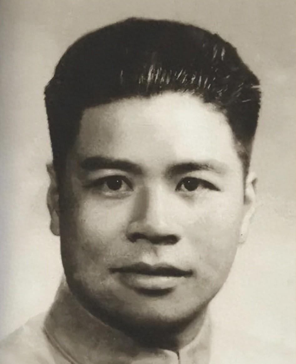 45年周恩来宣布对卢绪章的组织决定，卢绪章情绪崩溃大哭：这日子真的让我受够了吗？