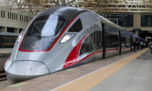 晚上为什么没有高铁？一位铁路工作者告诉我，90%的人不知道，飞机可以通宵飞行，火