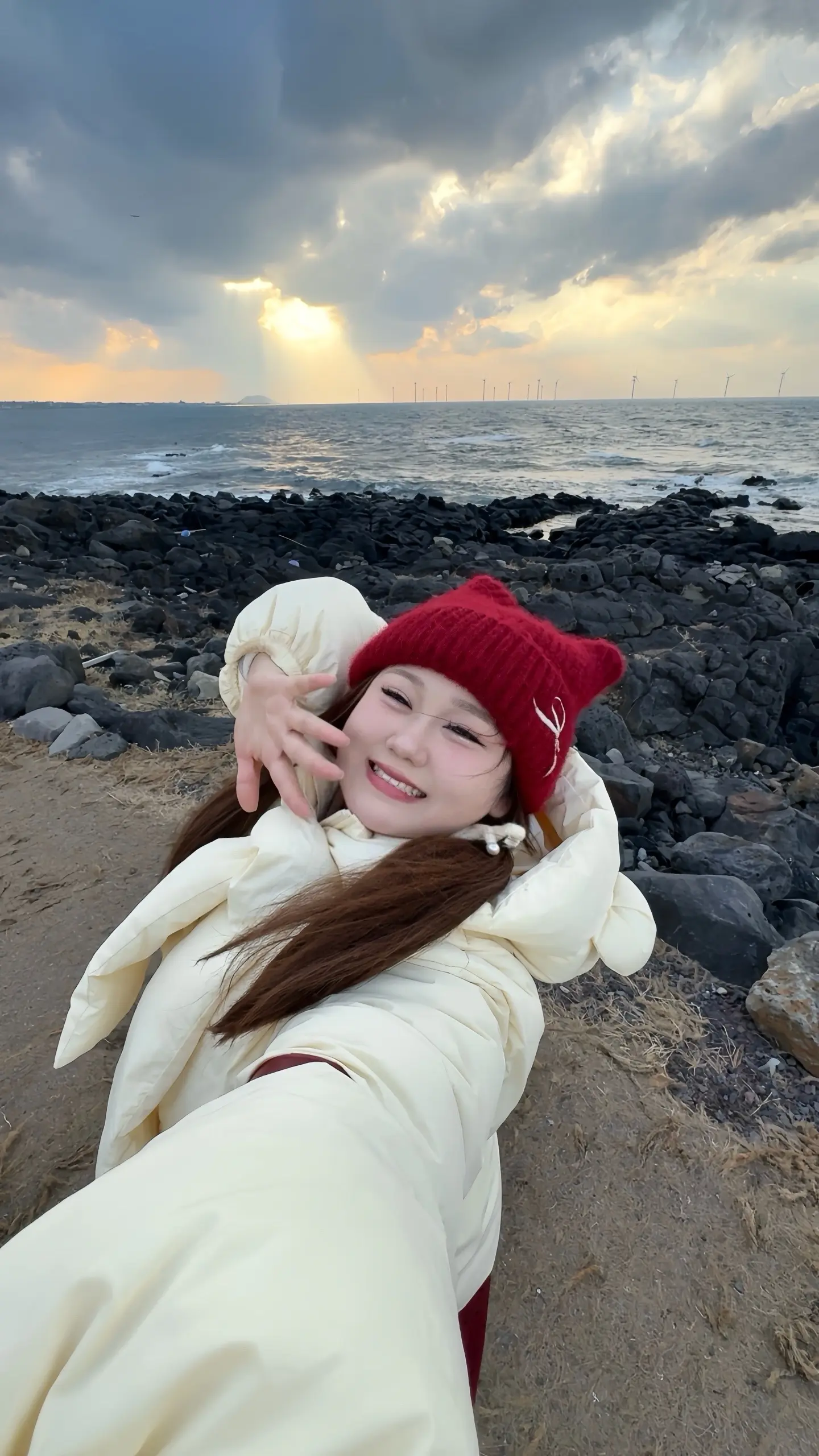 济州岛的海太美了啊！穿红色拍照超出片的。