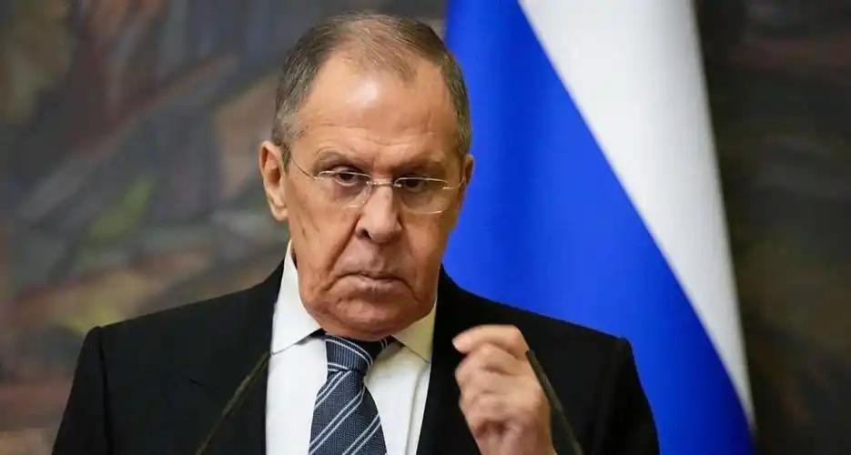 *俄罗斯这一番话，算是直接把桌子掀了。指着英国的鼻子说：你们那100多个所谓的“