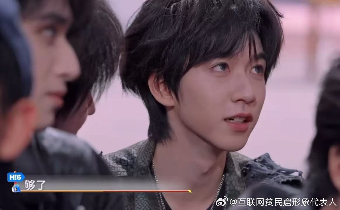 贺峻霖让李小冉不要在意贺峻霖学李小冉歌手开嗓你好星期六 贺峻霖学开嗓那段太好笑了