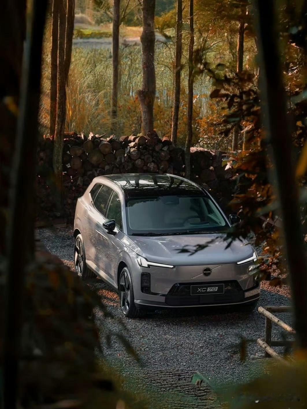 最近刷到哈尔滨那个冰封挑战真的有被震撼到，直接把车放在冰里整整40天，破冰出来居