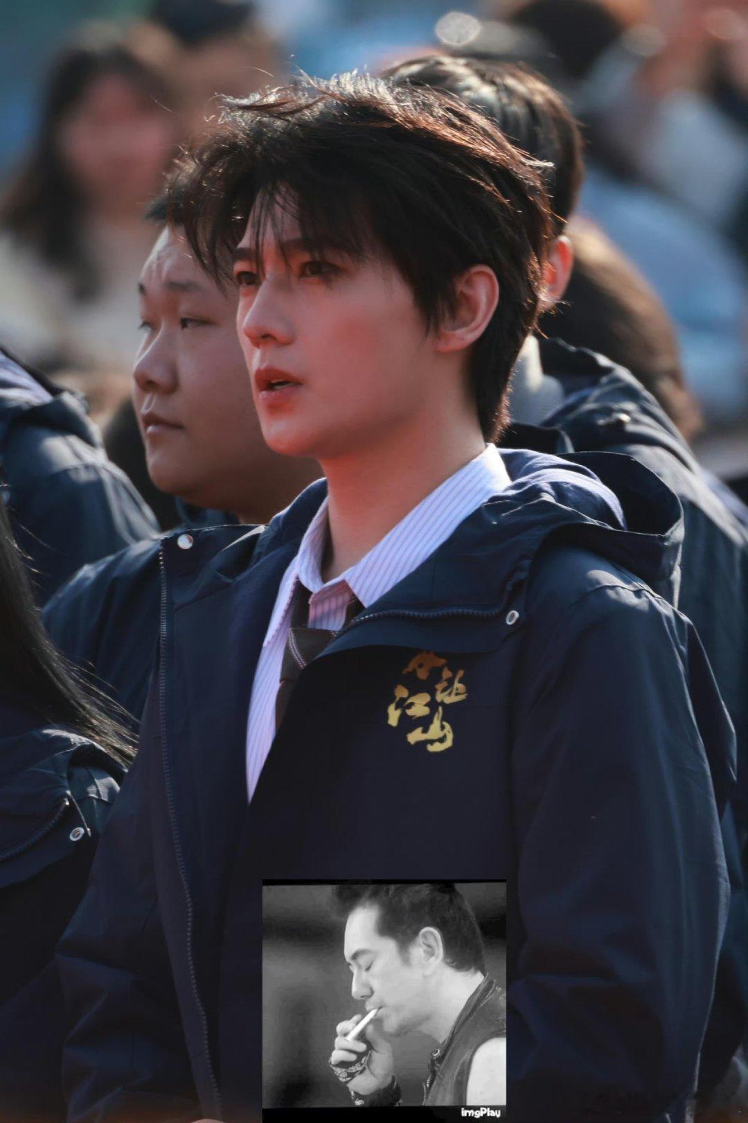 杨洋好牛的生图！！！ 开机生图太牛了杨洋手部骨折 