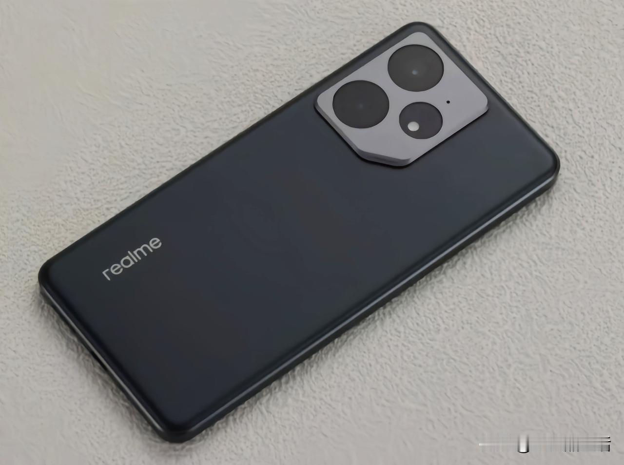 真我Neo8部分配置曝光:165Hz三星屏幕+骁龙8Gen5

近日，有数码博主