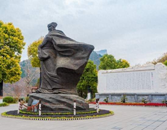 诸葛亮：从“卧龙”到“丞相”，被神化背后的真实人生