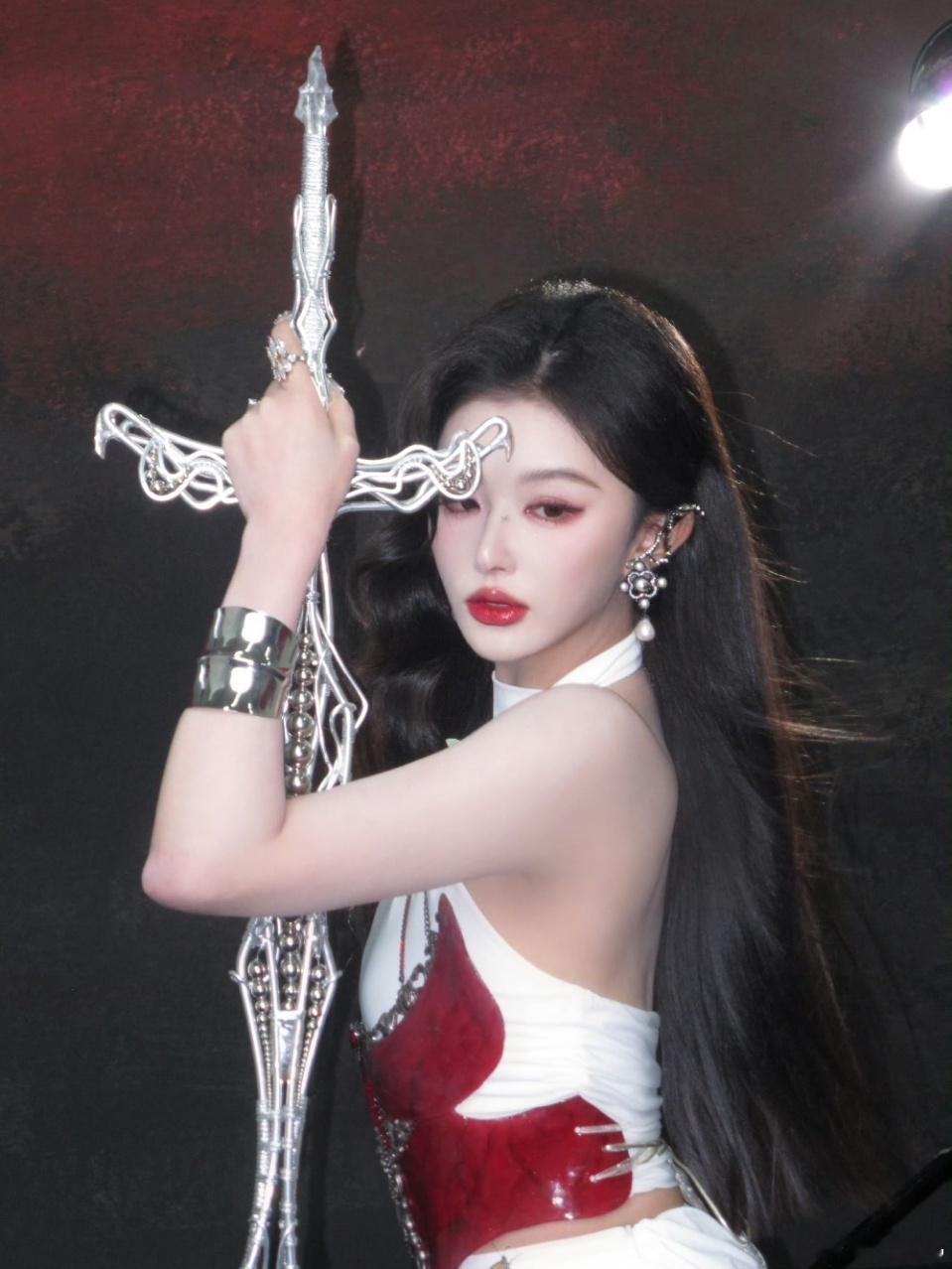 孔雪儿孔雪儿惊人的头身比例孔雪儿这张让我恋姐僻犯了当年扫射恋姐癖的时候我因为害怕