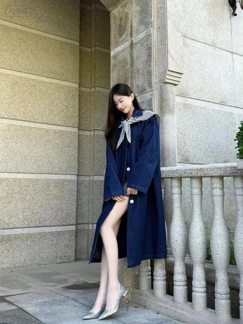 美女的美丽瞬间分享牛仔风衣的6种穿法，照着搭就好看治愈系少女写真怎么拍