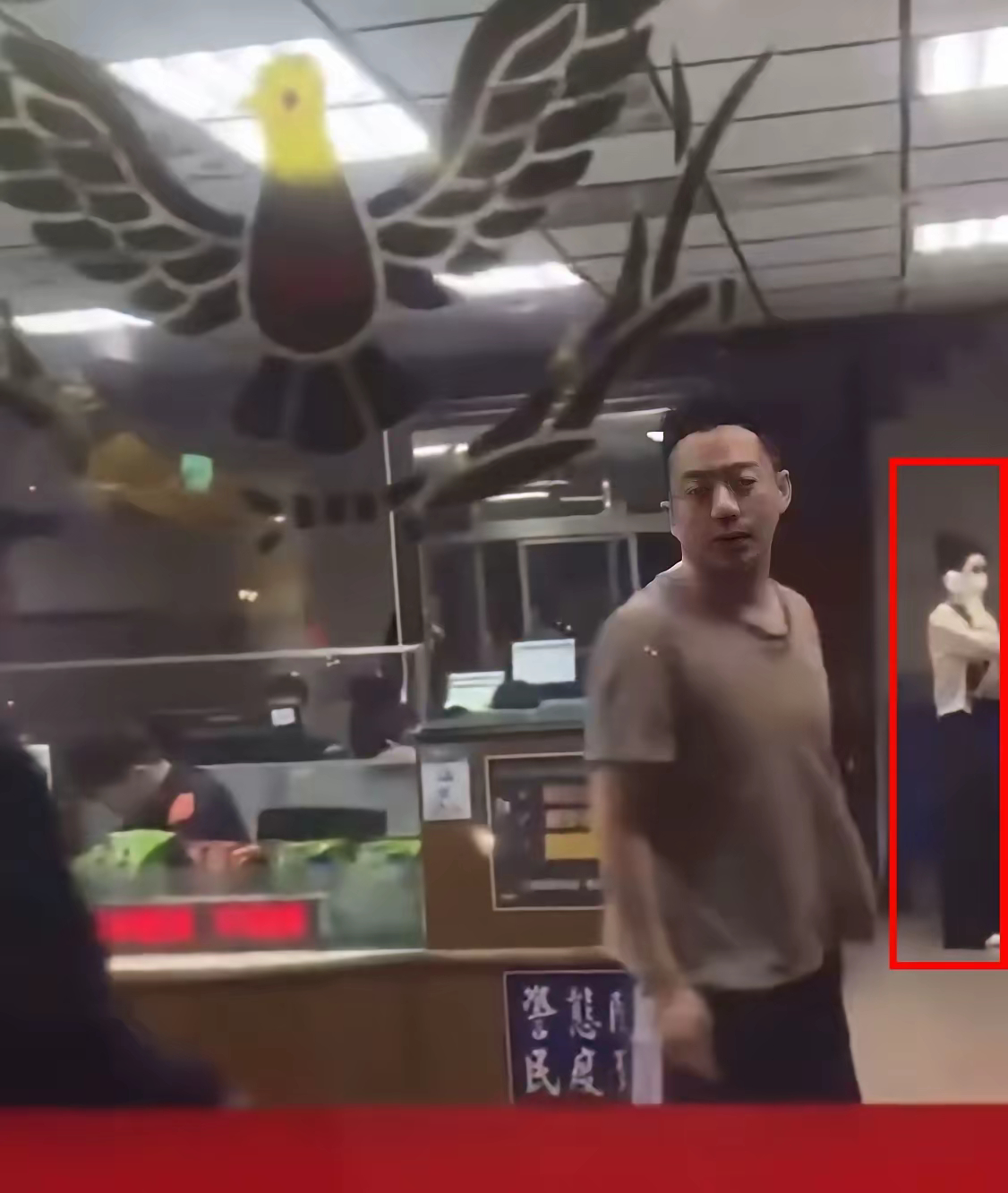 当年汪小菲报警的时候，还带了女朋友[允悲][允悲] ​​​