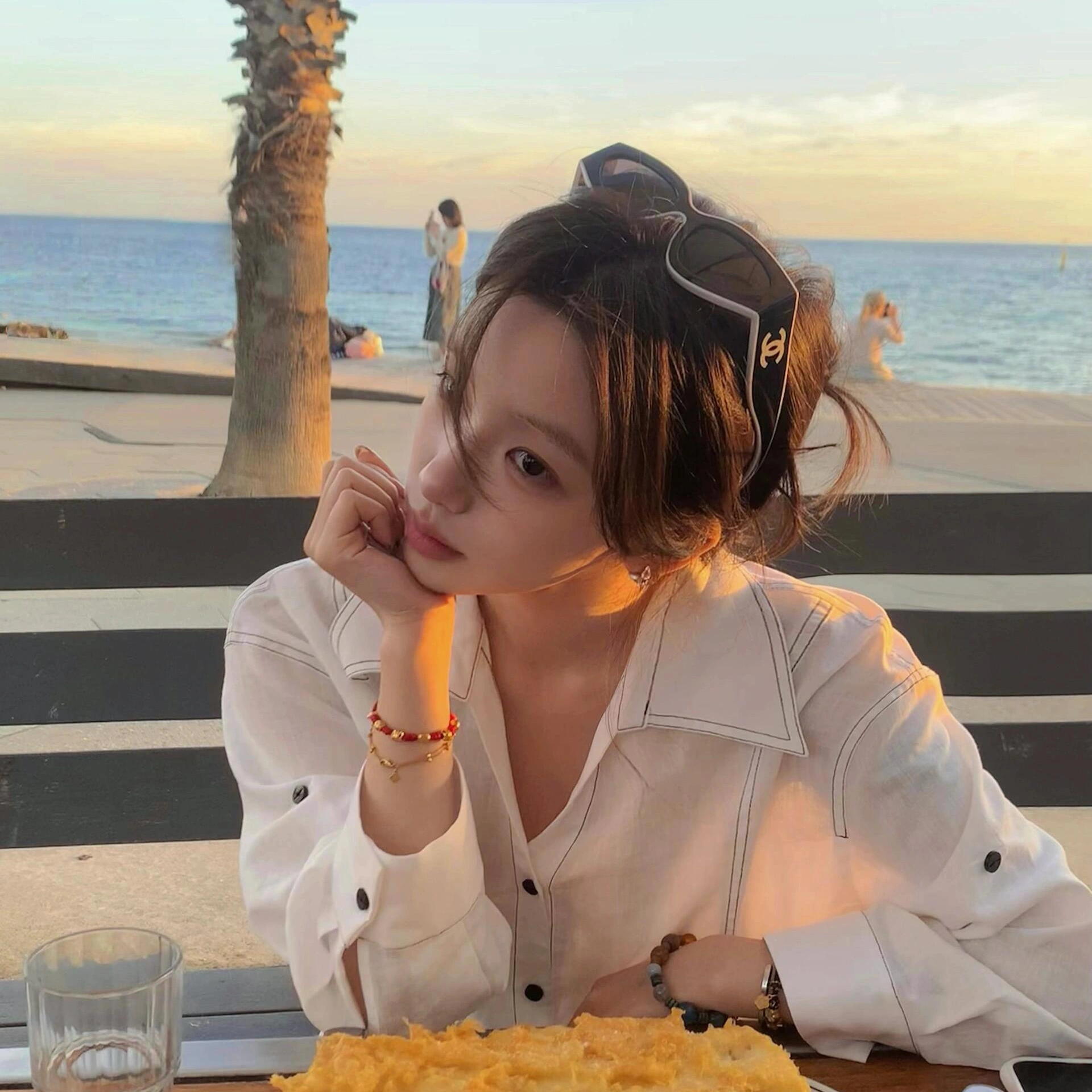 千万不要被我发现 除了我之外你还有更重要的人 那样我会撤回对你的所有好 所有 ​