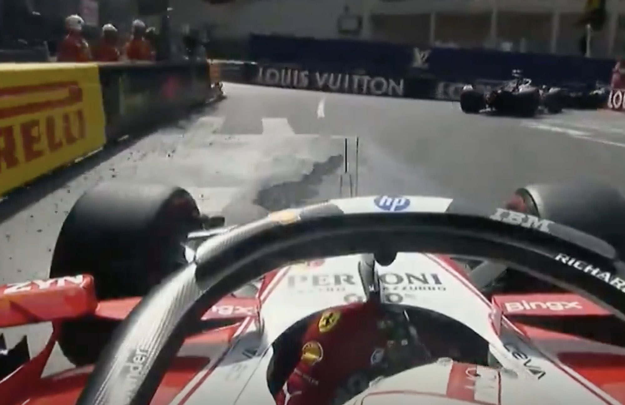 f1 勒克莱尔入弯前是不是压到了这些沥青碎屑？？2026f1摩纳哥大奖赛
