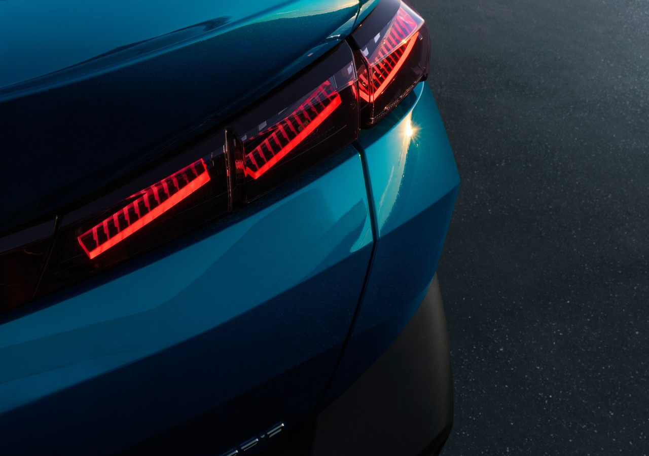标致  2023  Peugeot 408，C级跨界Fastback溜背车型，2