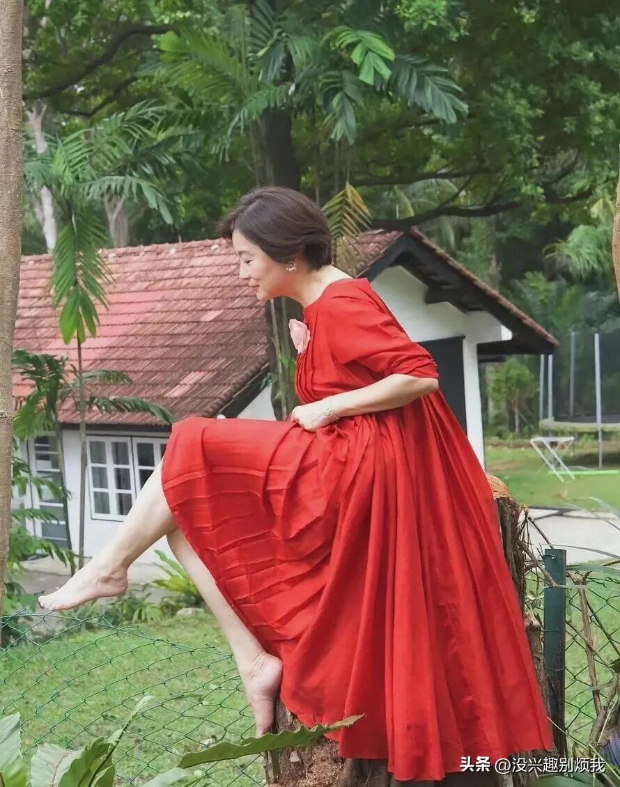 林青霞那些年佩戴的花朵胸针