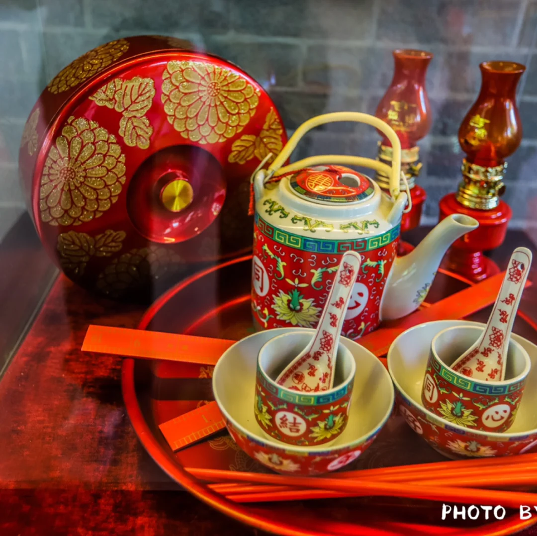 古镇中可以买到许多当地特色的产品，出门游玩，挑选伴手礼也是重中之重。游客中心旁边