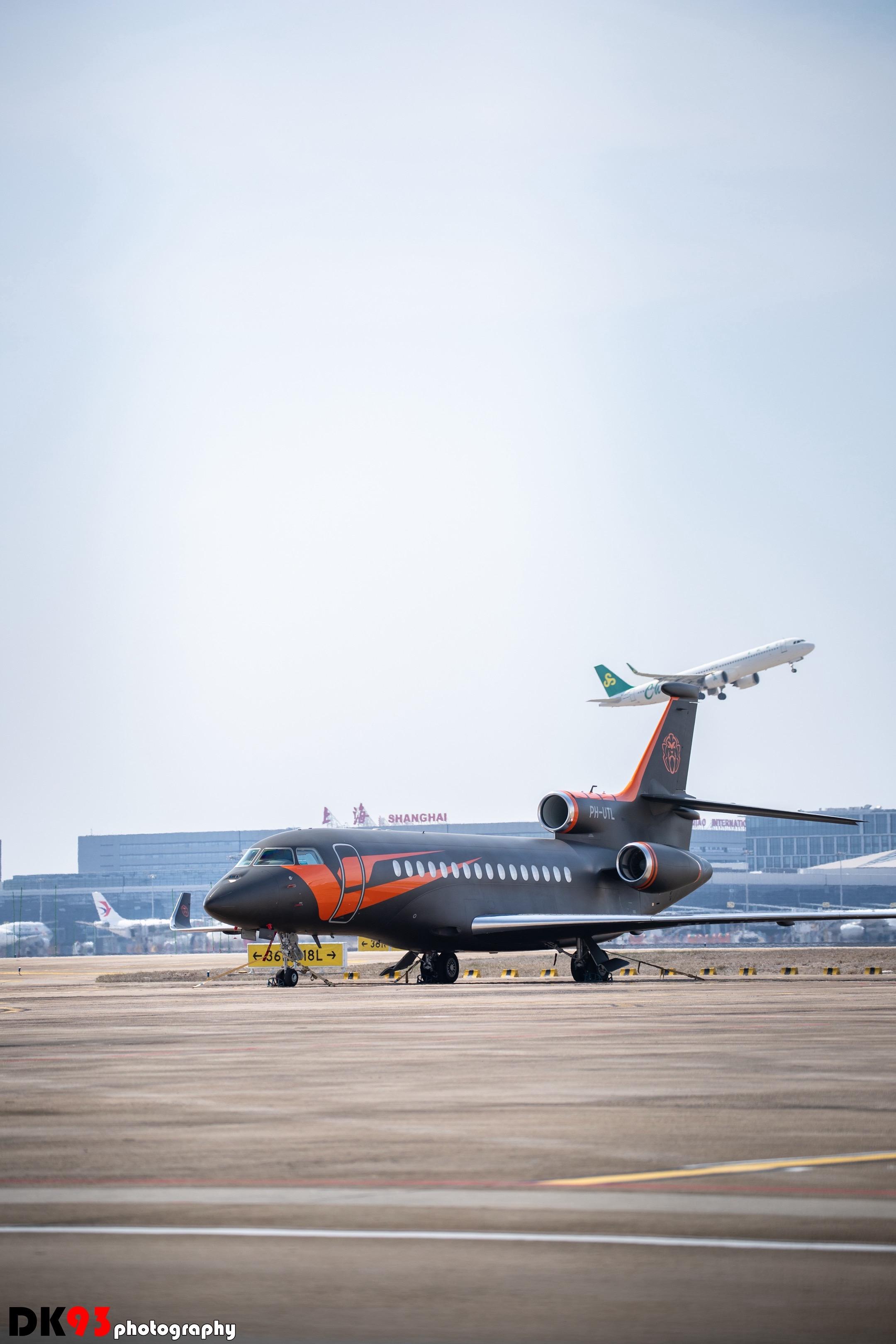 汽车人抵达上海。