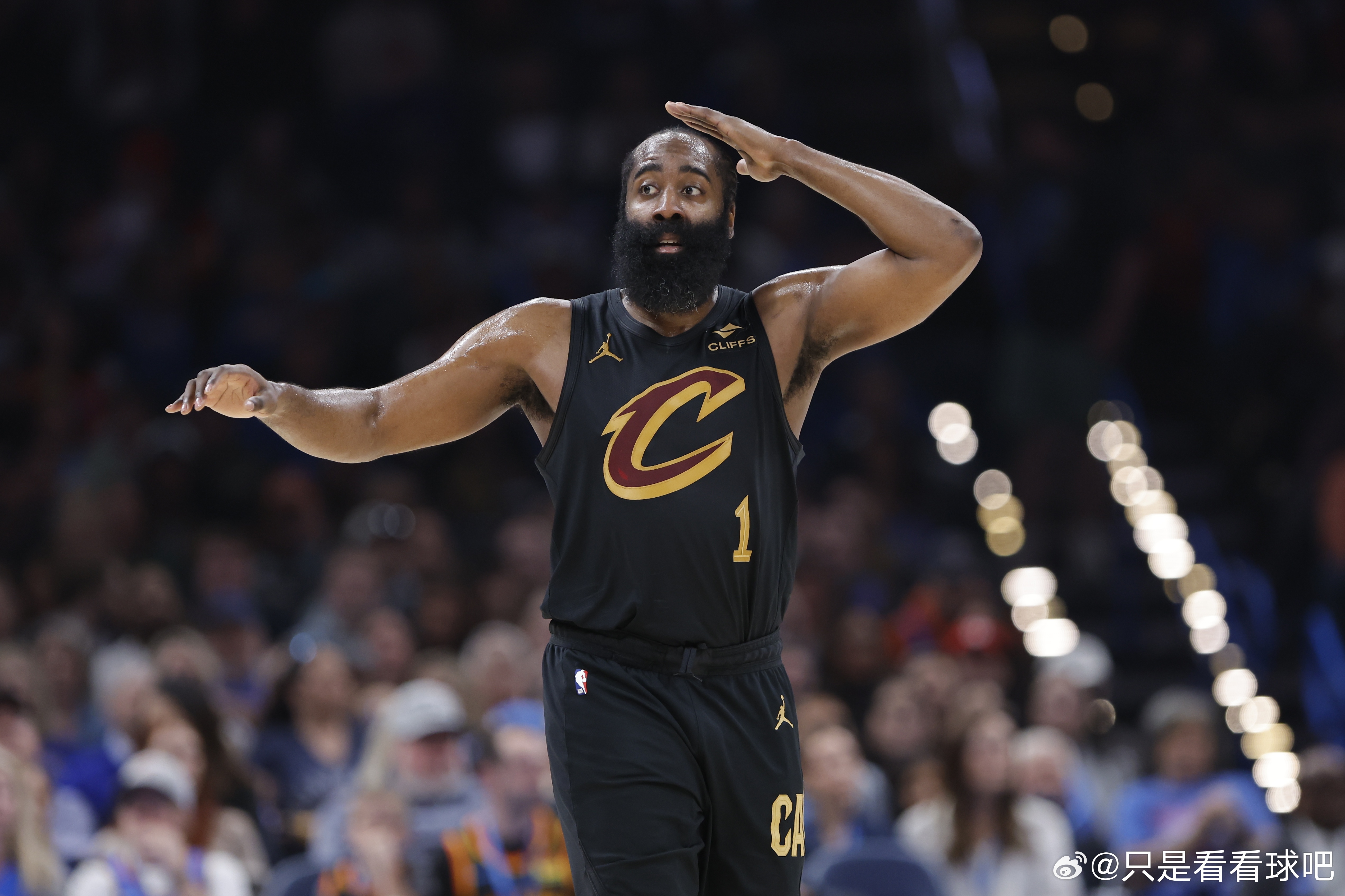 骑士被凯尔特人横扫——一场比赛暴露出的几大问题这场比赛是真正的东决预演，两支球队