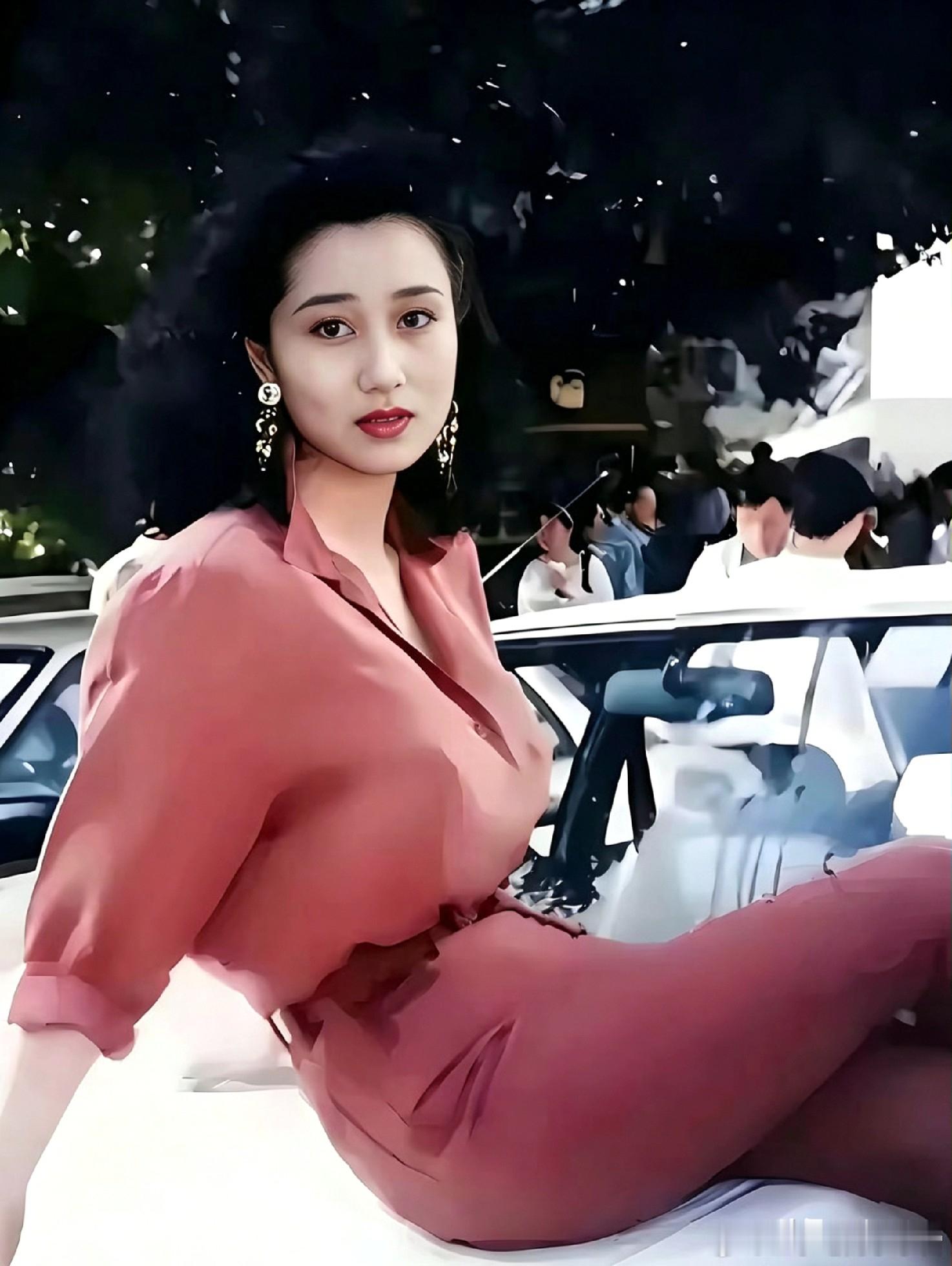 利智年轻时真是美得令人心动。 